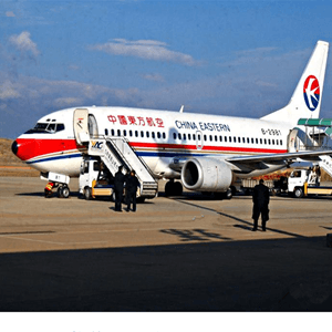 霍林河航空运输航空快运业稳步发展的原因是什么？